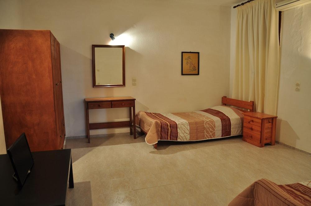 Michalis Apartments Near The Beaches With Sea View Páros Zewnętrze zdjęcie