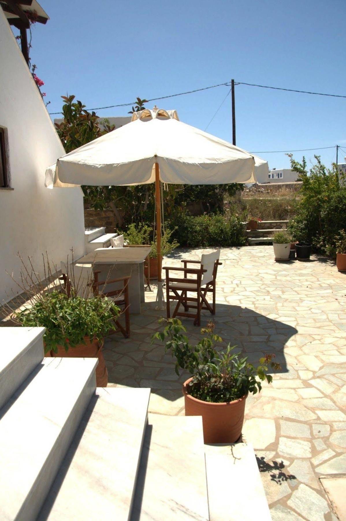 Michalis Apartments Near The Beaches With Sea View Páros Zewnętrze zdjęcie