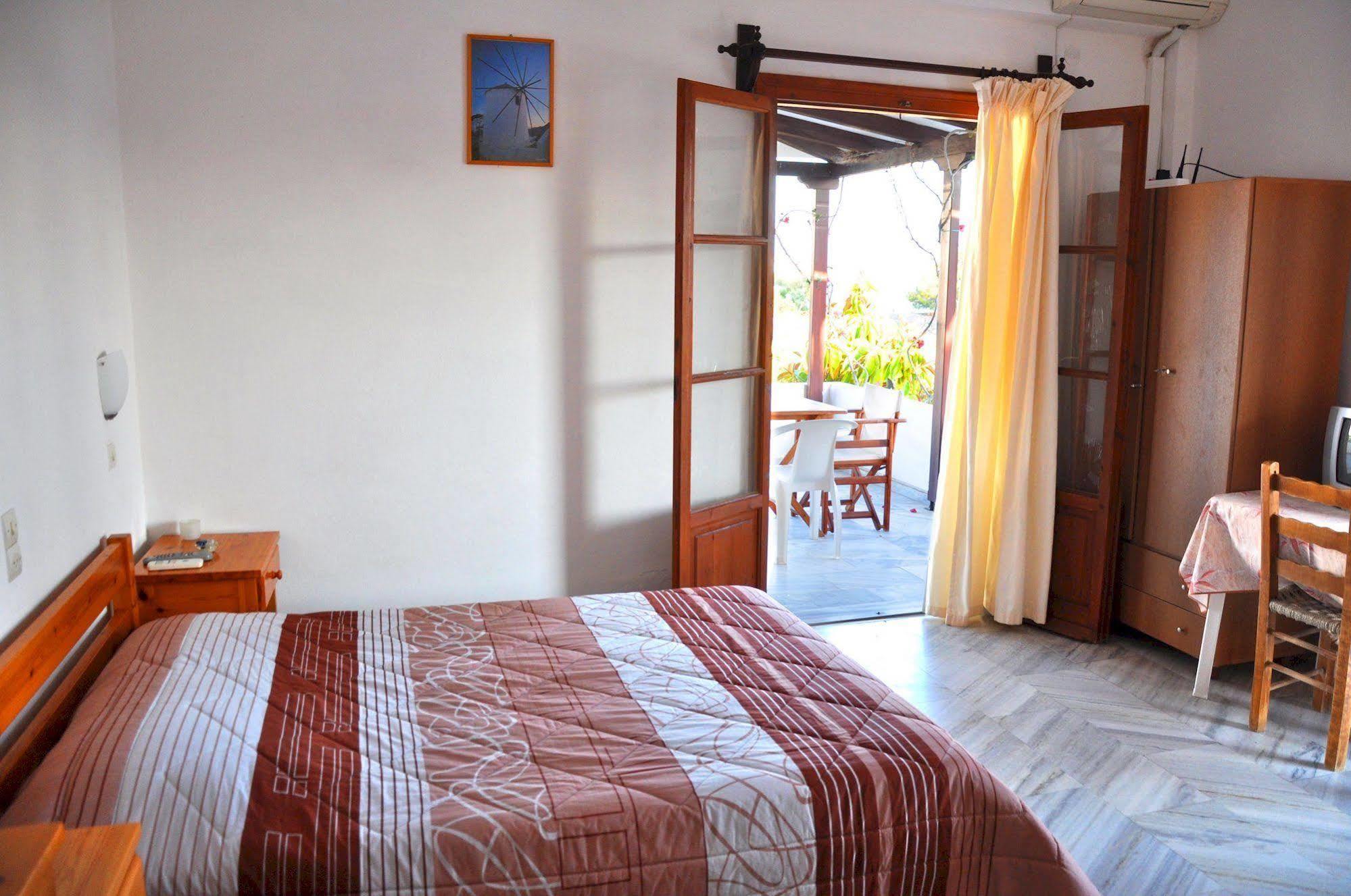 Michalis Apartments Near The Beaches With Sea View Páros Zewnętrze zdjęcie