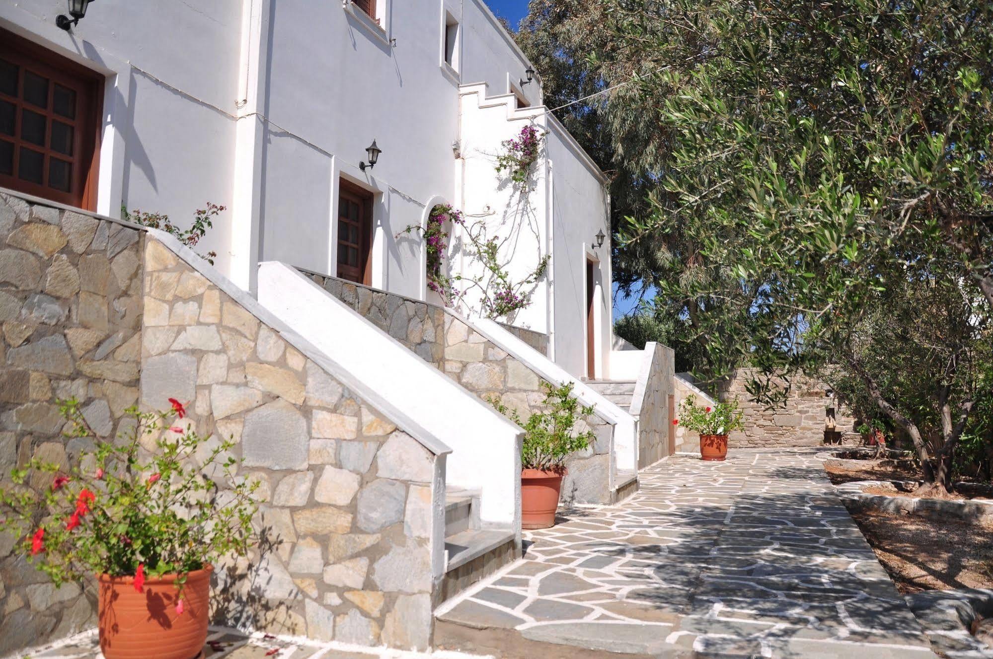 Michalis Apartments Near The Beaches With Sea View Páros Zewnętrze zdjęcie
