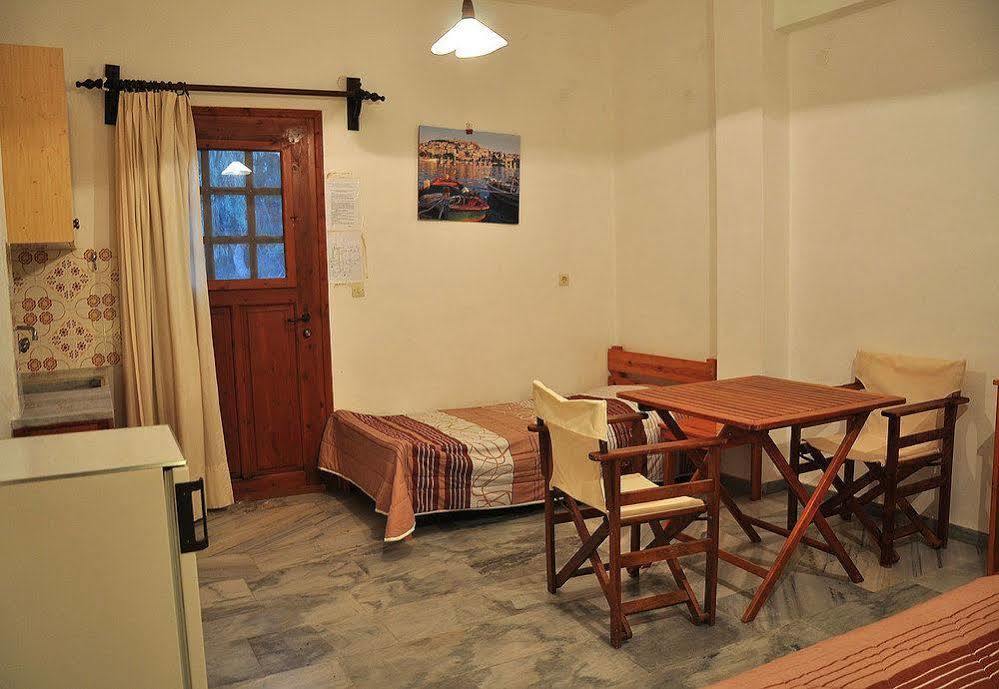 Michalis Apartments Near The Beaches With Sea View Páros Zewnętrze zdjęcie